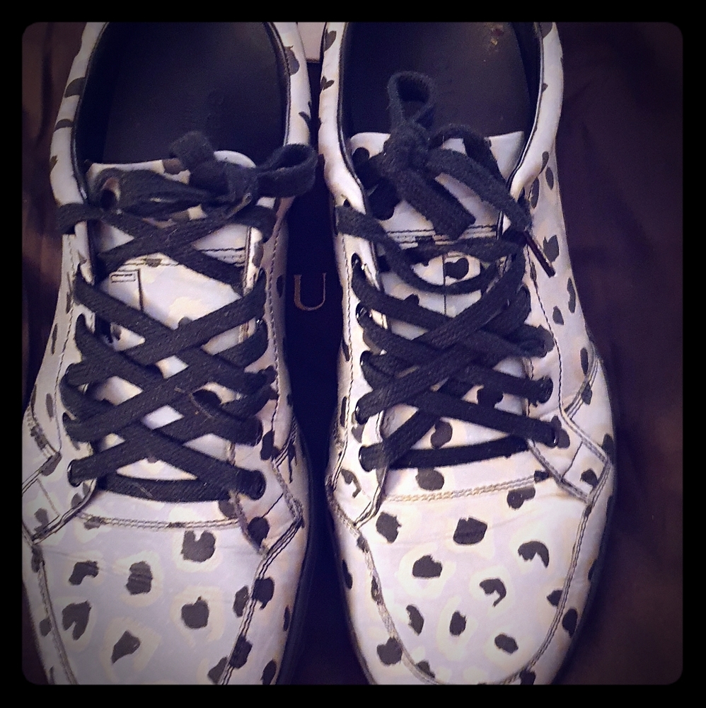 Gucci Men's Leopard Reflective sneakers size 9